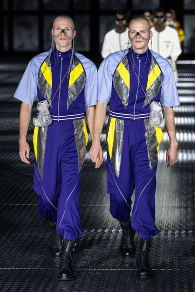 Look 13